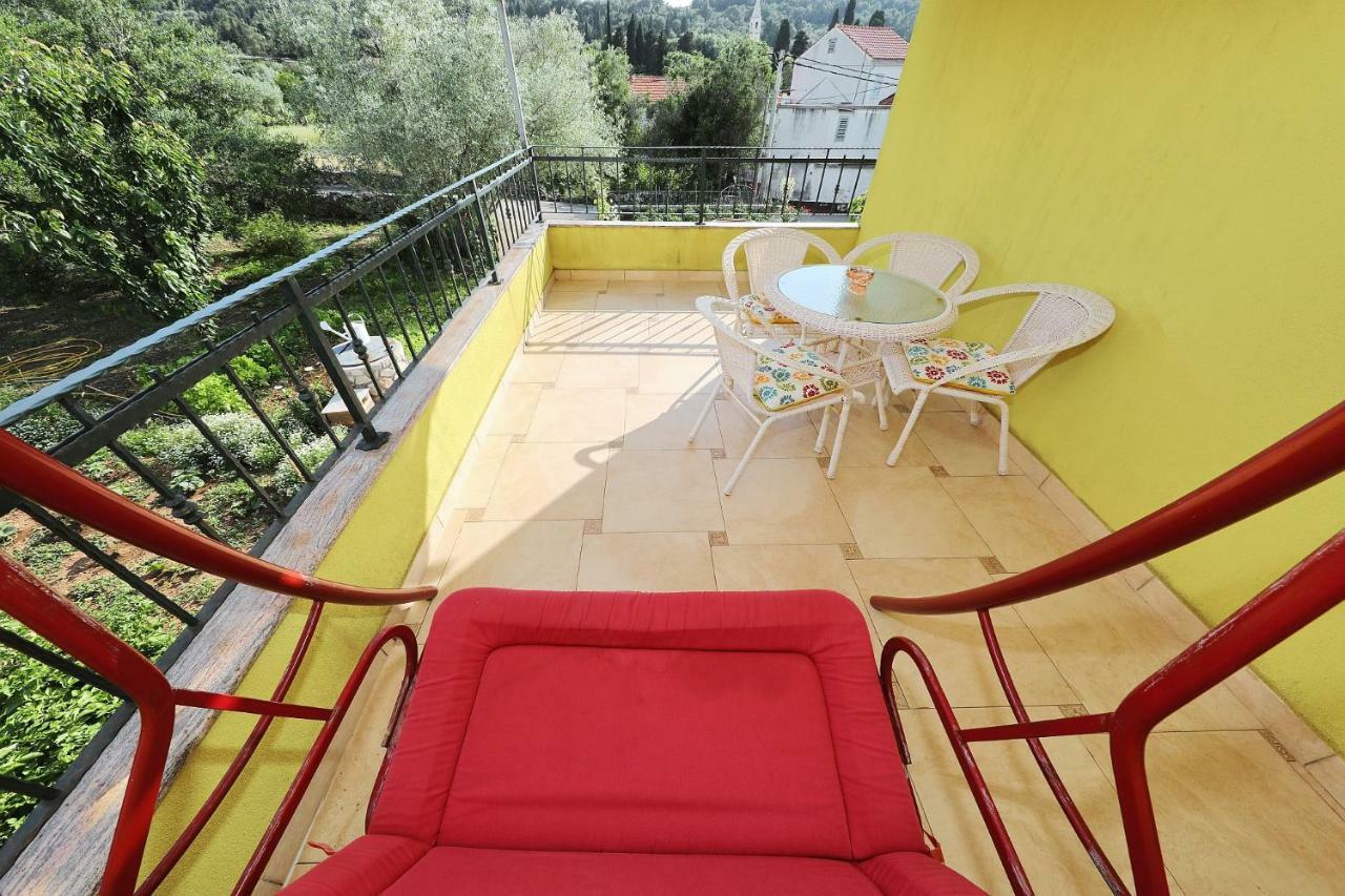 Senkini Dvori Apartment Sutomiscica Exterior photo
