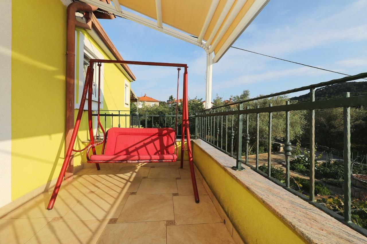 Senkini Dvori Apartment Sutomiscica Exterior photo